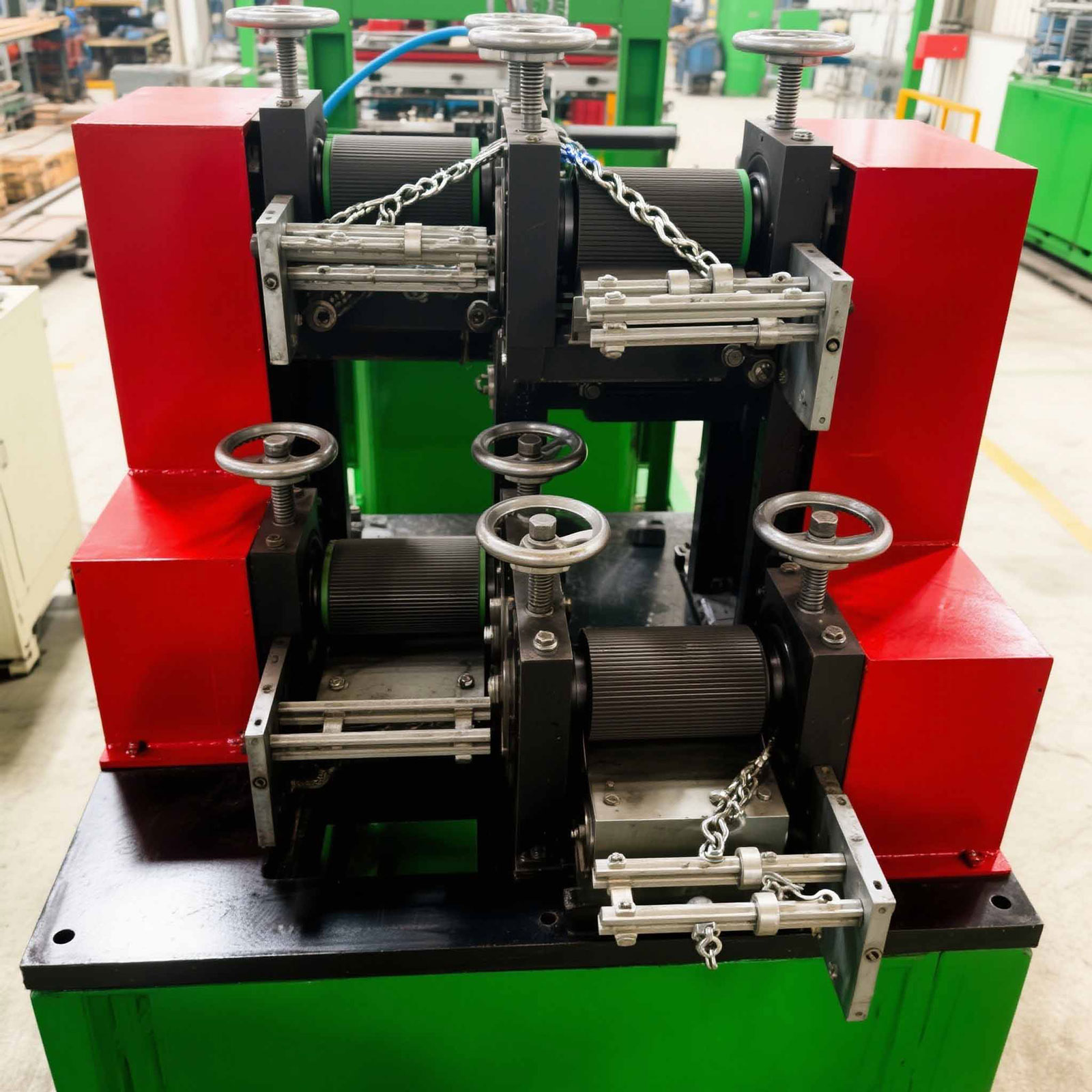 เครื่องผลิตพืชประดิษฐ์-ต้นสนเข็ม